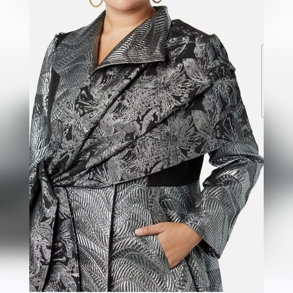 Making the Cut Season 3 Jacquard Metallic Coat with sash/scarf - Picture 8 of 10
